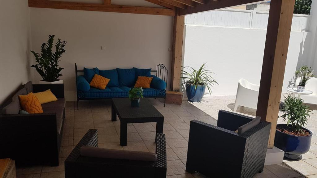 White Guest House Пениши Экстерьер фото