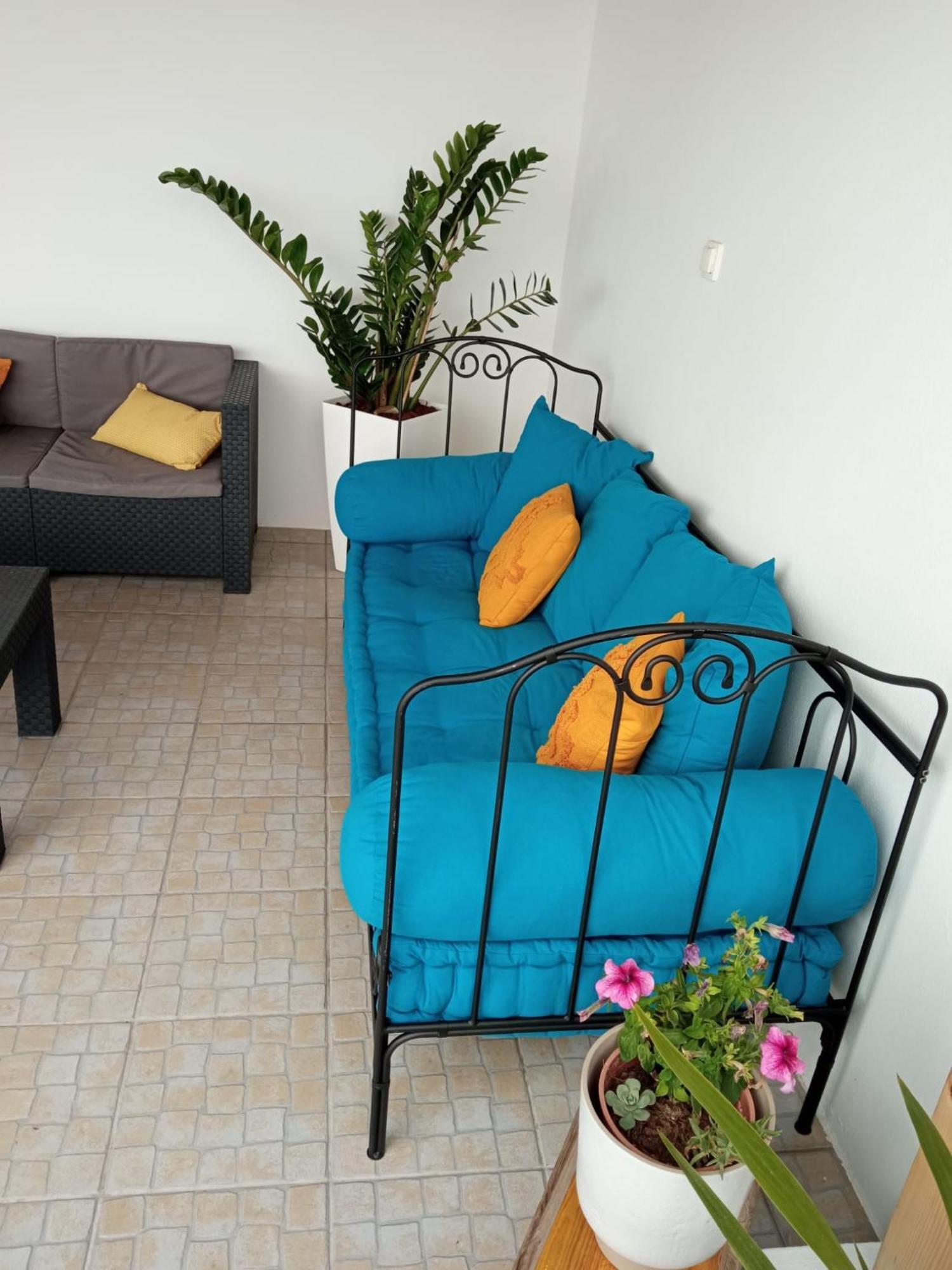 White Guest House Пениши Экстерьер фото