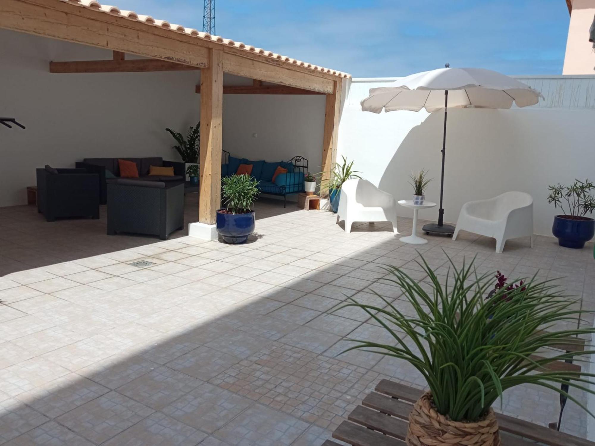 White Guest House Пениши Экстерьер фото