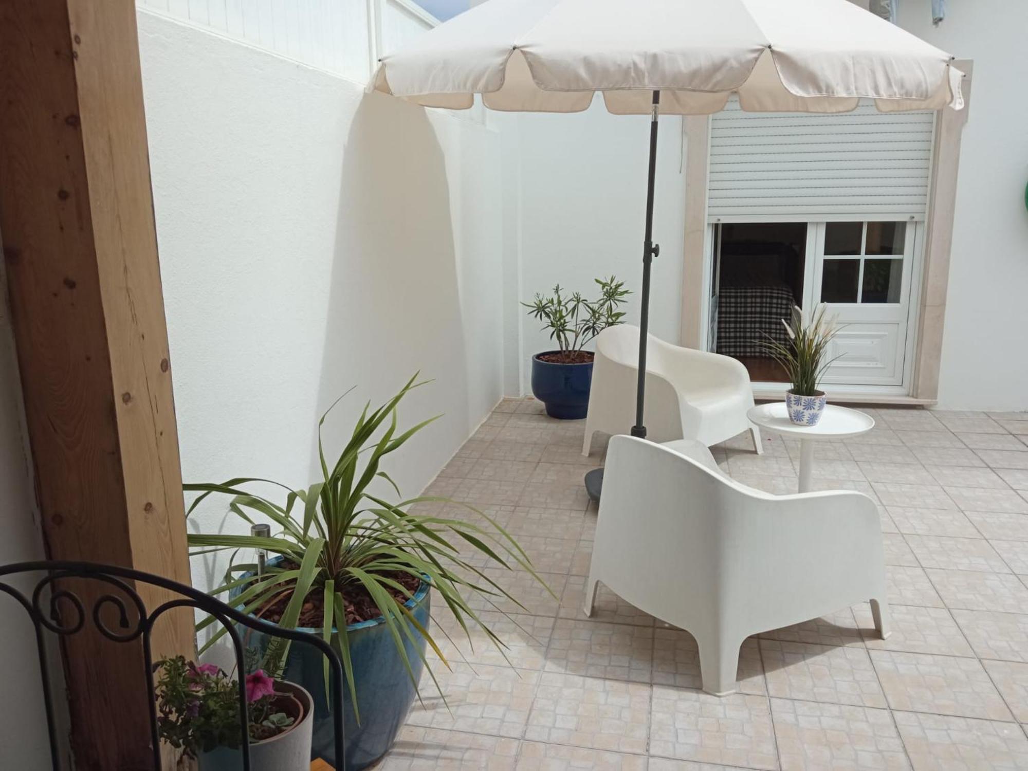 White Guest House Пениши Экстерьер фото