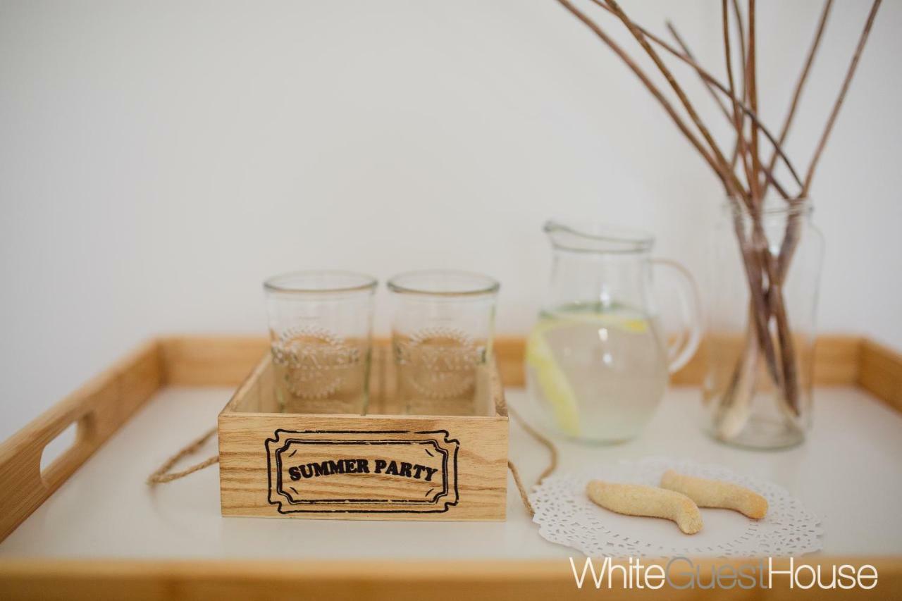 White Guest House Пениши Экстерьер фото